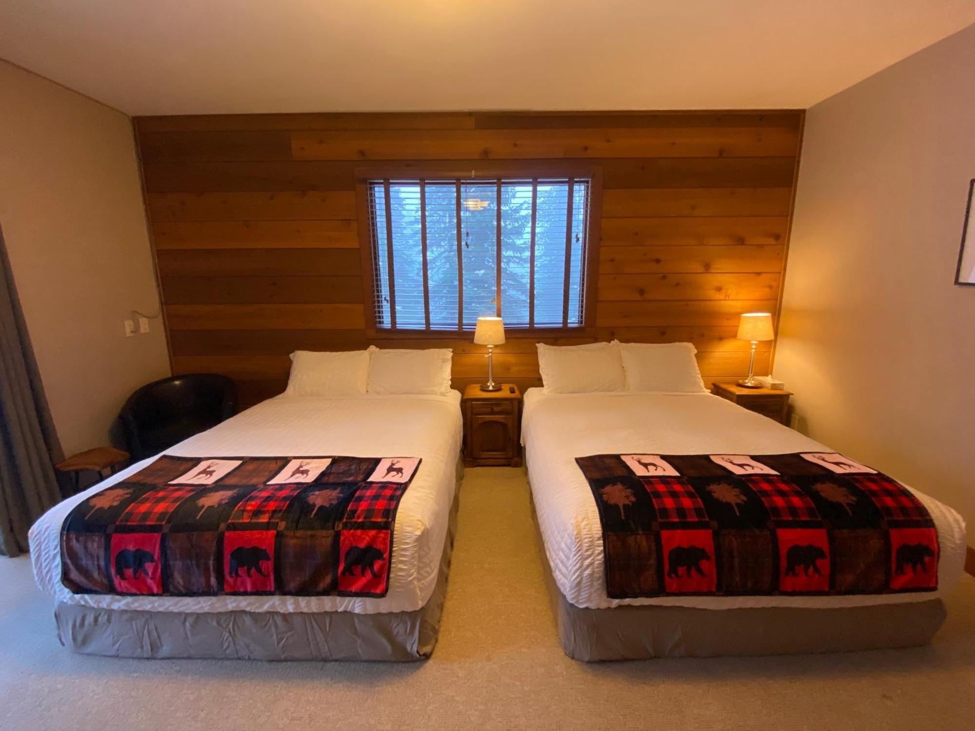 Winston Lodge Golden Εξωτερικό φωτογραφία